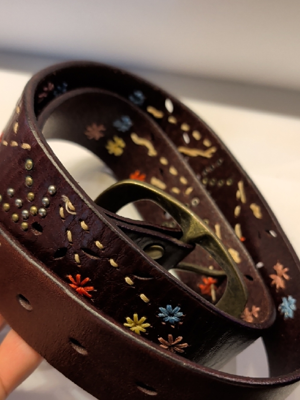 Brown Floral-Accent Leather Belt with Antiqued Brass Buckle - Picture 8 of 13